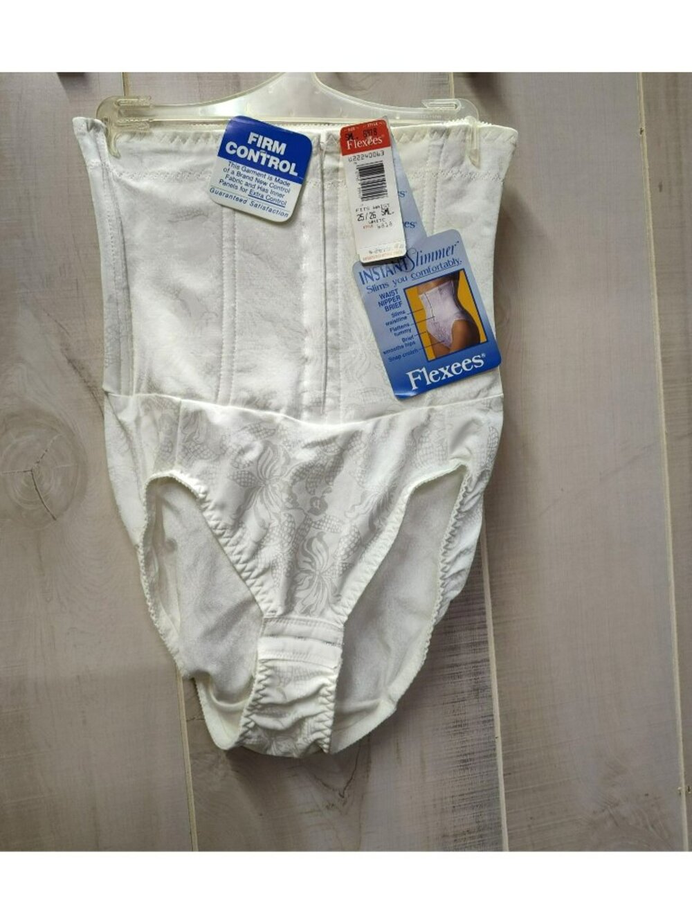 Vintage Flexees Hi-Waist Nipper Brief Girdle Panty Size Small White 6818 NWT